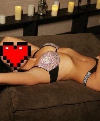 Мои услуги будут тебе реальным наслаждением 😏 Разнообразие возможностей, которые я предлагаю, оставят тебя в восторге. 💋 Открой для себя новые грани удовольствия со мной. Мои отзывы говорят сами за себя - клиенты остаются очарованными и хотят вернуться ко мне снова и снова. 🥰 Я живу в самом сердце Москвы, и мое фото гарантирует, что ты найдешь именно меня. 🌃 Не упускай шанса испытать незабываемые моменты в моей компании. Жду тебя, чтобы сделать твои фантазии реальностью! 😉 Раиса